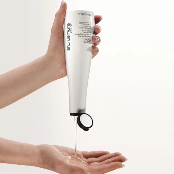 Shampoing Fortifiant Izumi Tonic Shu Uemura 300ML 4 Shampoing Fortifiant Izumi Tonic Shu Uemura 300ML – Image 4