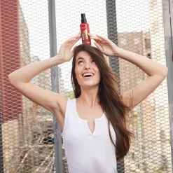 Spray 10-en-1 édition Célébration UniqOne Revlon 150ML -Hair Care Soldes spray 10 en 1 edition celebration uniqone revlon 150ml 4